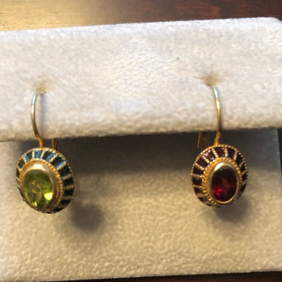 NEW Earrings Garnet and Peridot 14KYGP Leverback - Picture 1 of 4